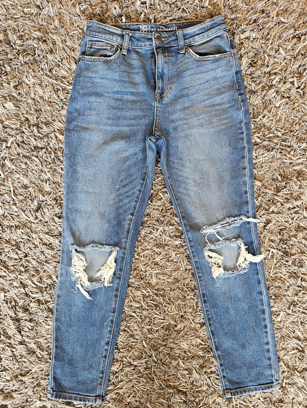 No Boundaries Women's Light Blue Ripped Skinny Jeans